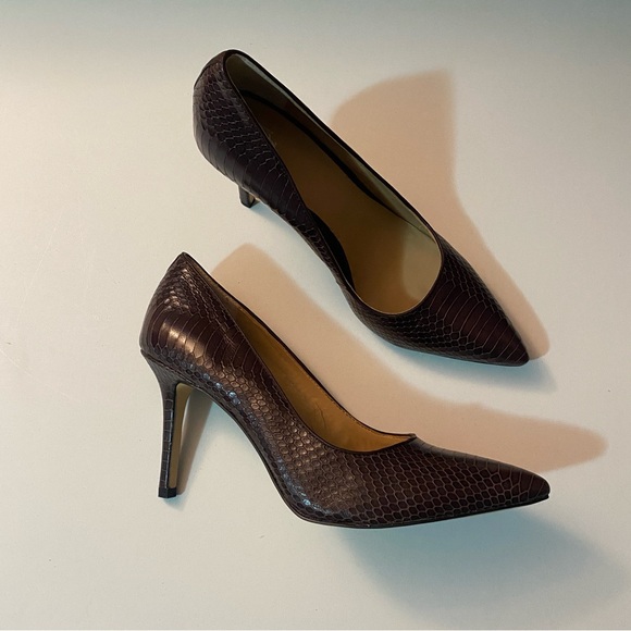 Ann Taylor Snakeskin Heels Size 10M - Picture 5 of 10